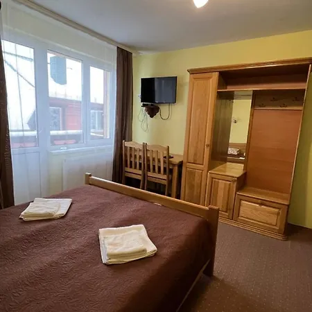 Guest house Гостинний Двір Стефані Tatariv